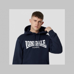 Lonsdale pánska mikina s kapucou s bielym tlačeným logom, materiál 65%polyester 35%bavlna, dve bočné vrecká, kapuca stiahnuteľná šnúrkou